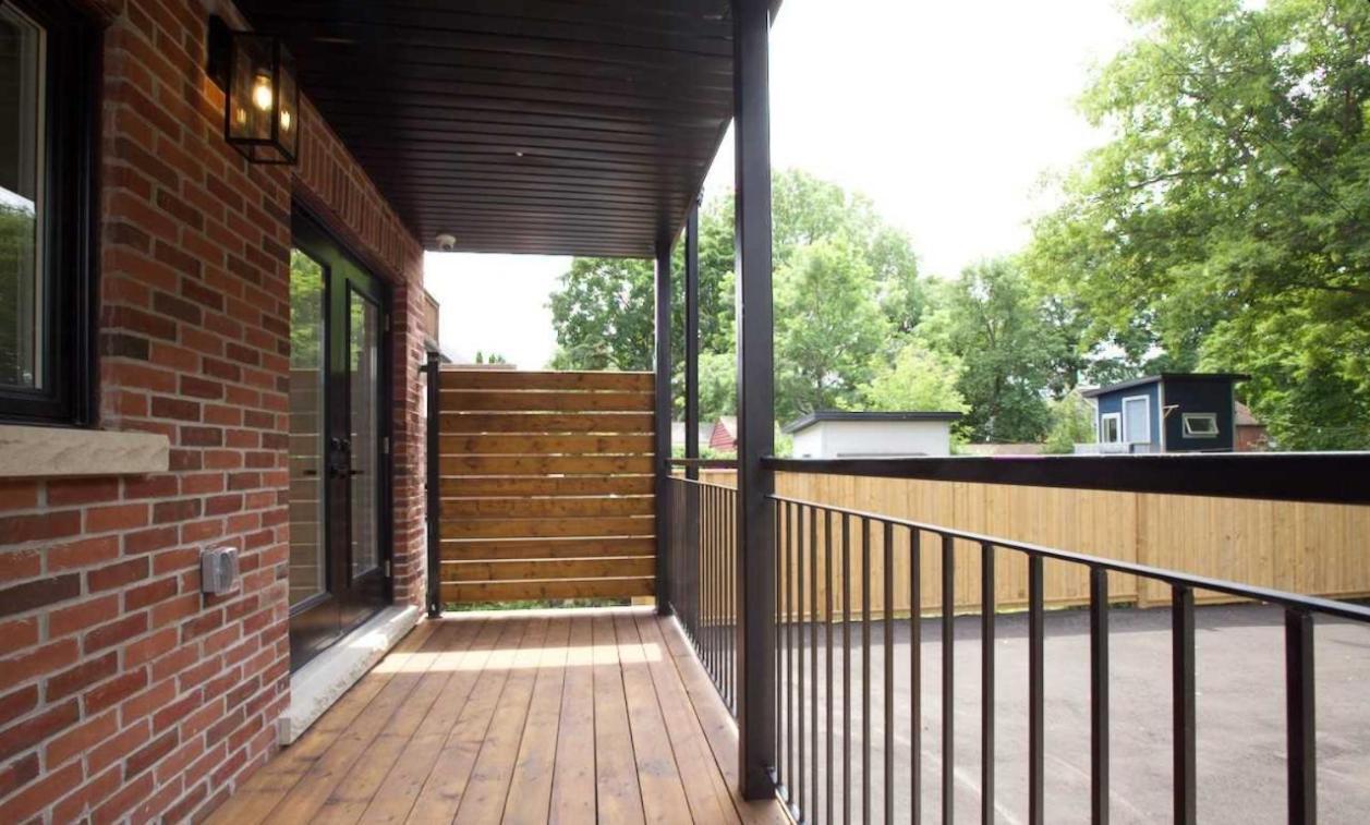 Modern Apartment Close To The Beach With Parking トロント エクステリア 写真